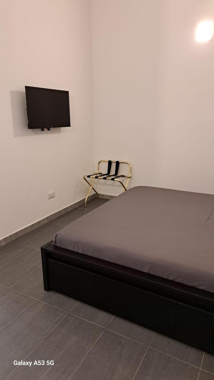 Crociferiholidayhome Catania Exterior photo