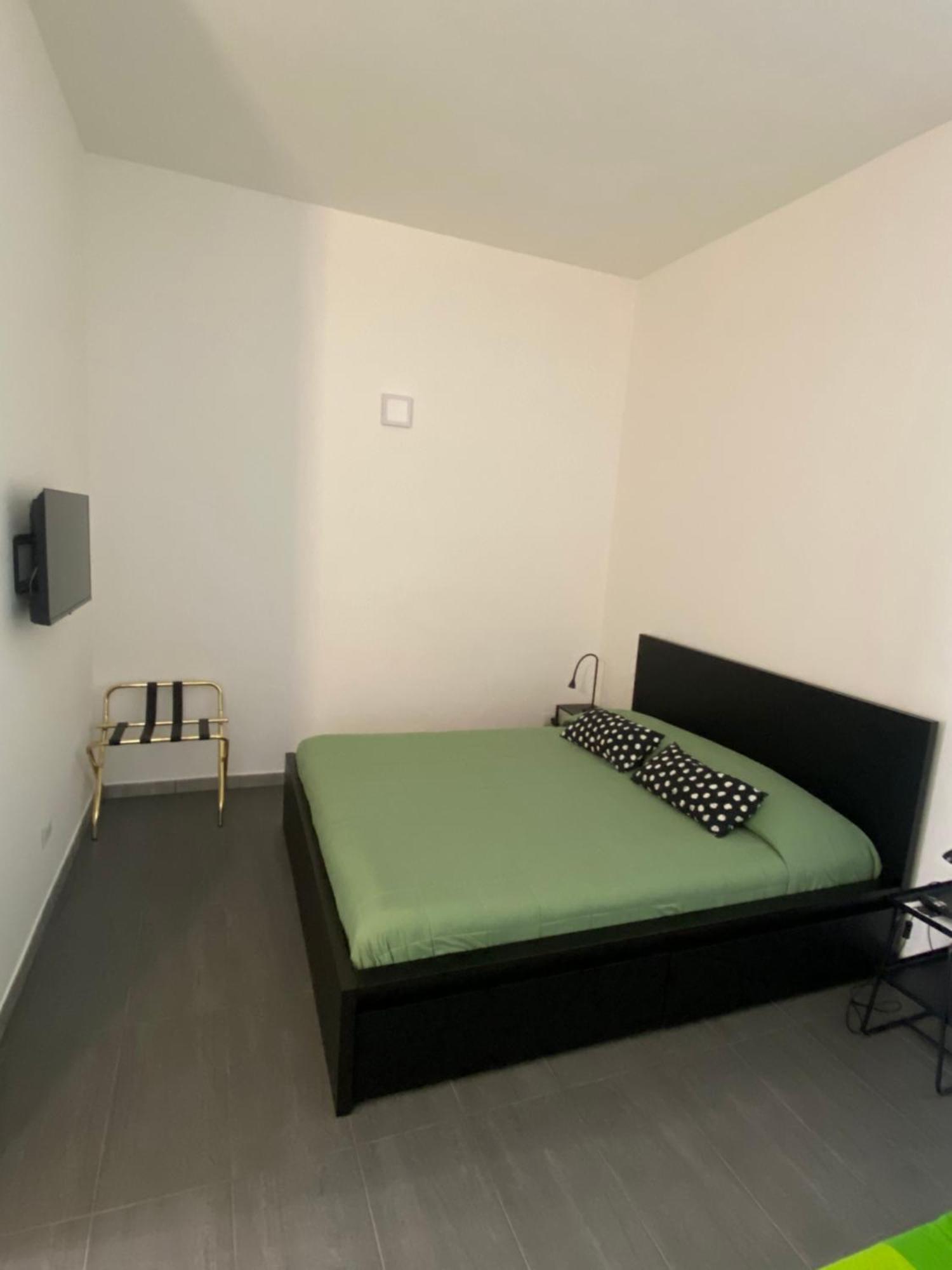 Crociferiholidayhome Catania Exterior photo